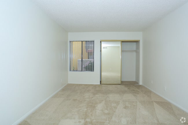 1BR, 1BA Aspen Bedroom