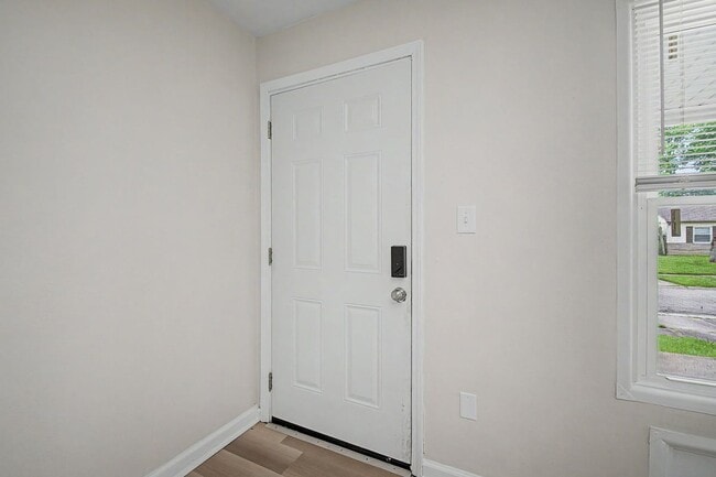 Photo - 3324 Ainsworth Dr