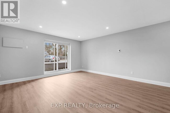 Photo - 529 Elm St