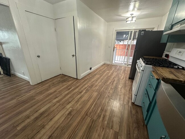 Photo - 301 Ainsley Ave