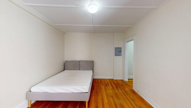 Photo - Nicely renovated studio in the heart of Fenway!