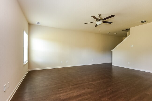 Photo - 147 Innis Brk Cir