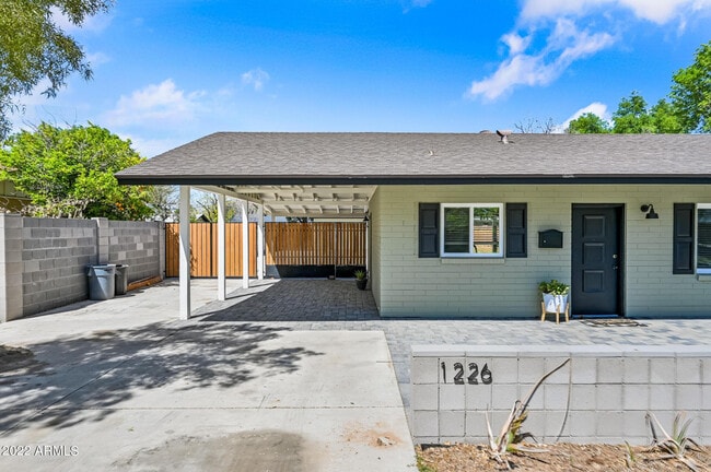Photo - 1226 W Rancho Dr
