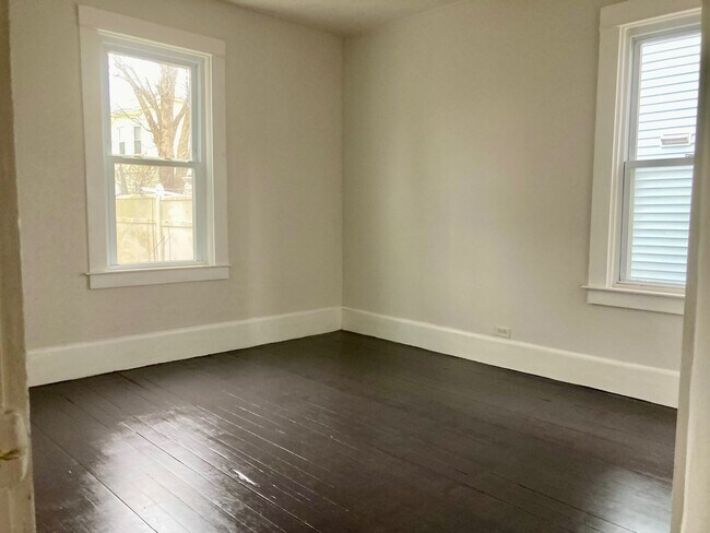 Photo - 16 Woodlawn St Unit woodlawn 1