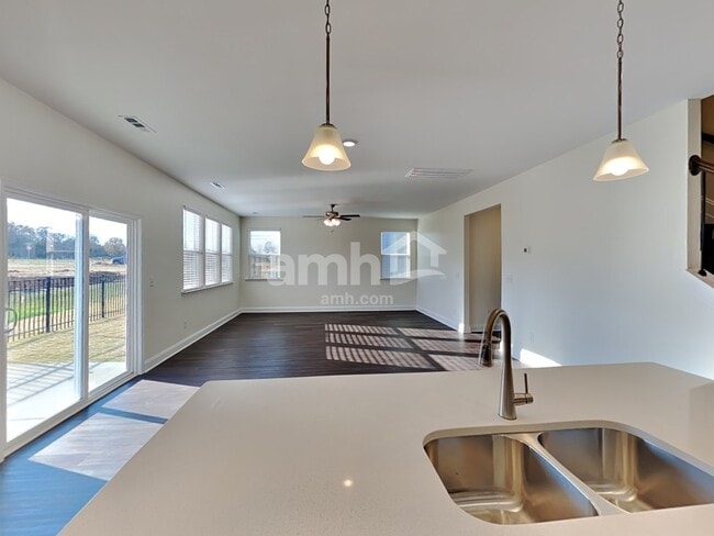 Photo - 5235 Virtue Ave