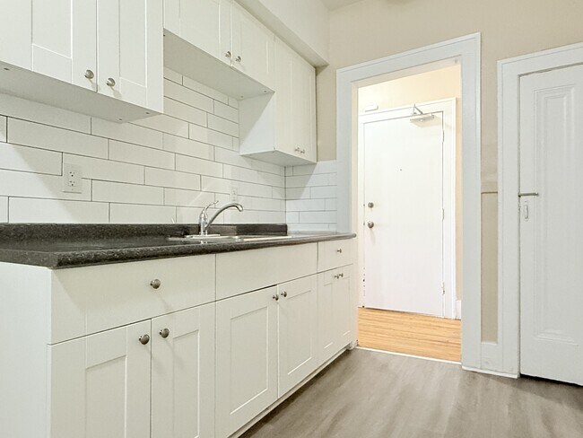 Photo - 524 Pitt St W Unit 206