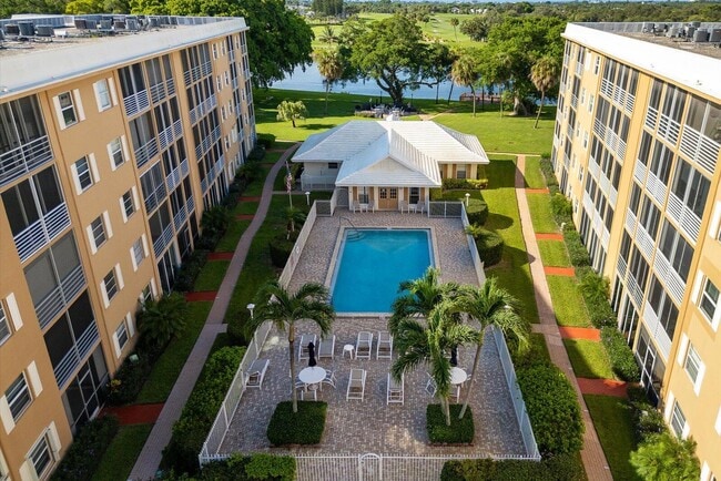 Building Photo - 304 Golfview Rd Unit 405 Rental