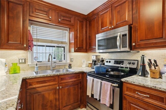 Building Photo - 73 La Rue Pl NW