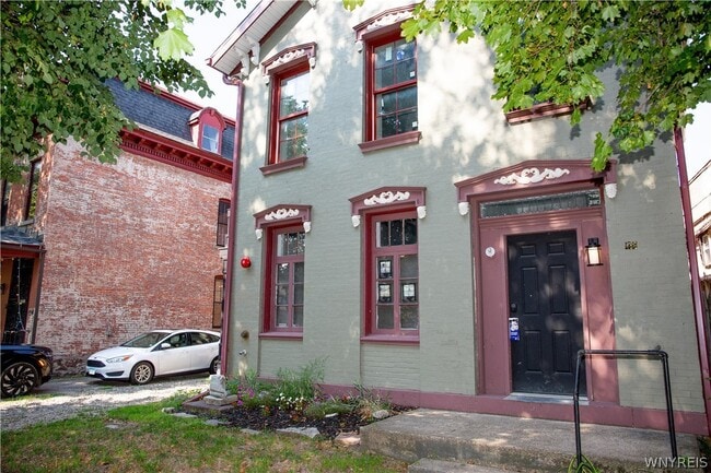 Photo - 486 Franklin St