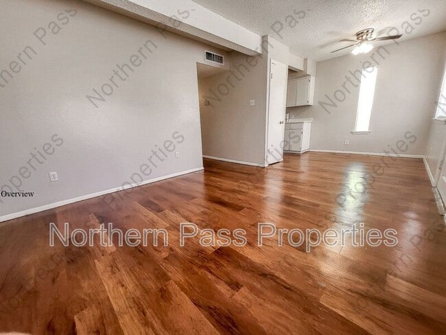 Photo - 5209 Carousel Dr Unit 6 (R)