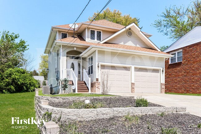 Building Photo - 207 Lithia Ave