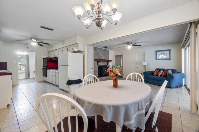 Photo - 10 Summit Cir