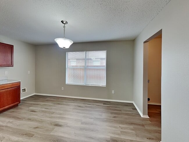 Photo - 216 Turning Tree Rd