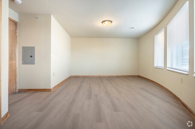 1BR, 1BA - 842SF - Bedroom