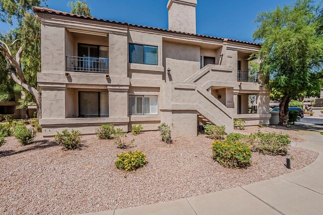 Building Photo - Fully Remodeled 2-Bedroom Condo at the Sco... Unit 2317