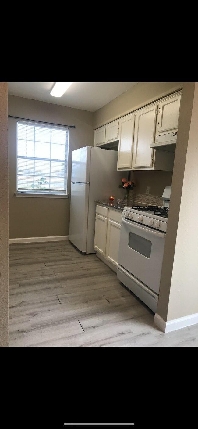 Photo - 813 Lexington Rd