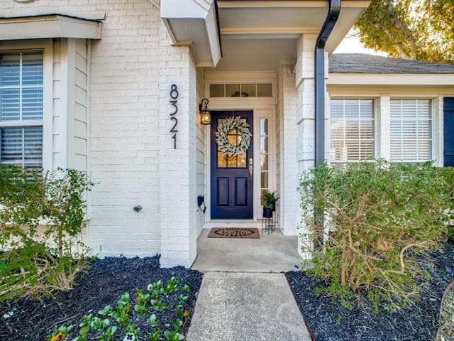 Photo - 8321 Edgewater Dr