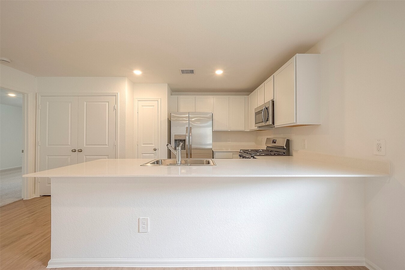 Photo - 1491 Las Cuevas Dr