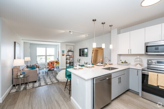 Building Photo - Munroe Place Rental