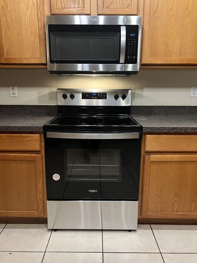 Photo - 145 Southampton Dr