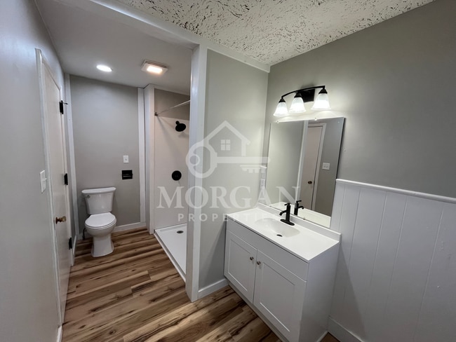 Photo - 815 S Main St Unidad A