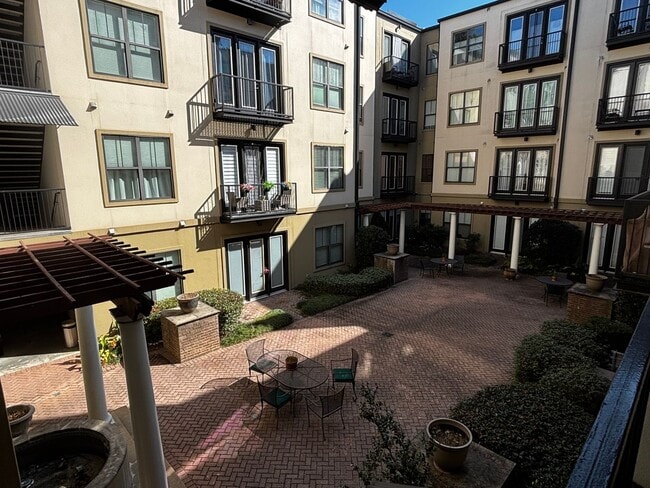 Photo - 5300 Peachtree Rd