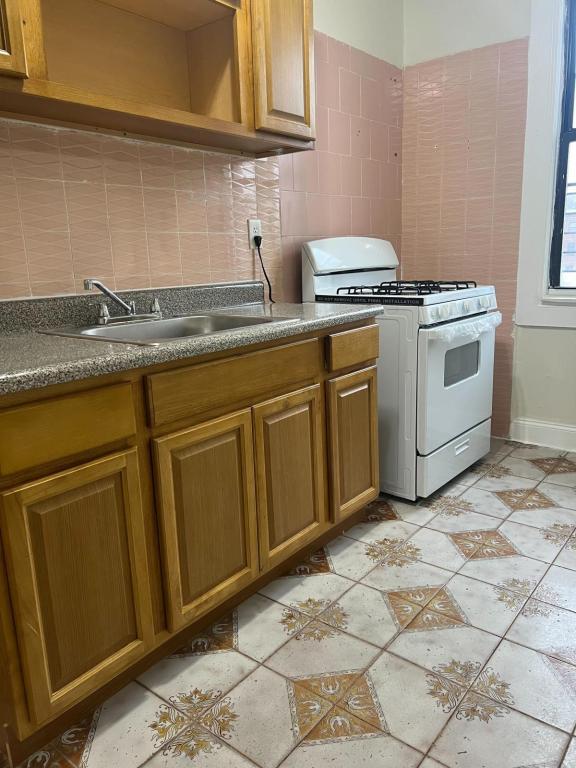 Photo - 148 Orchard St