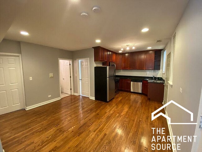 Photo - 6504 N Washtenaw Ave Unit 3