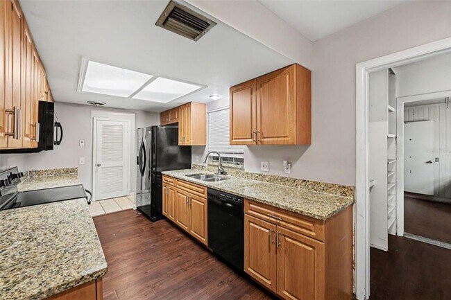Photo - 14706 Carnation Dr