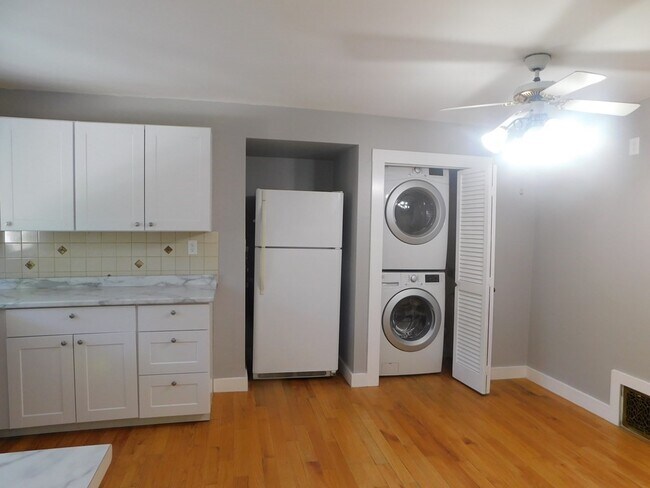 Photo - 64 Brooks Ave Unit 2