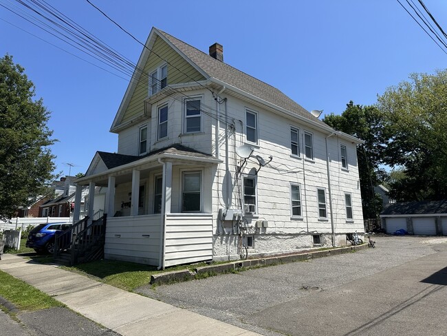 Photo - 176 Thompson St Apartment