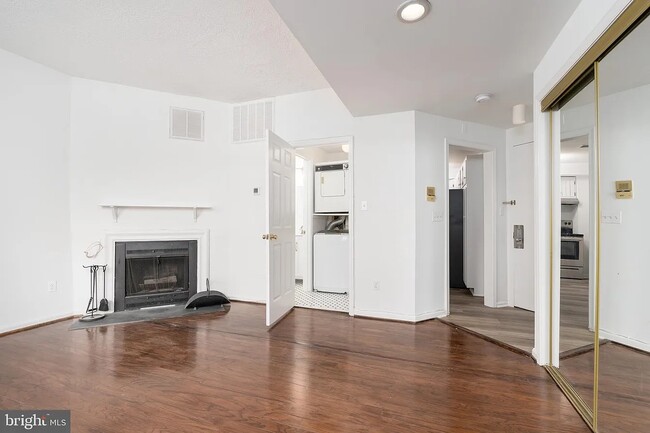 Photo - 1830 California St NW Unidad 1