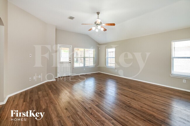 Photo - 215 Mulberry Dr