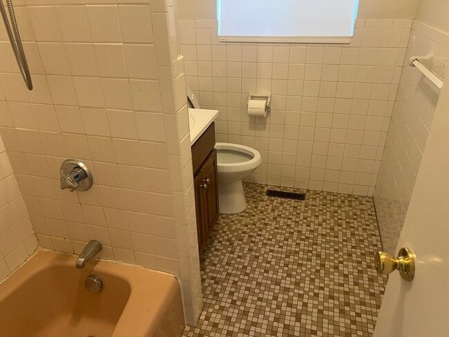 Photo - 10 Bayberry Dr Unit 2