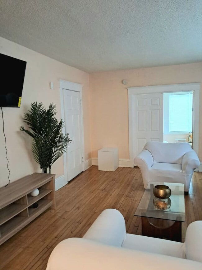 Photo - 2020 Oakland Ave Unidad ID1324011P