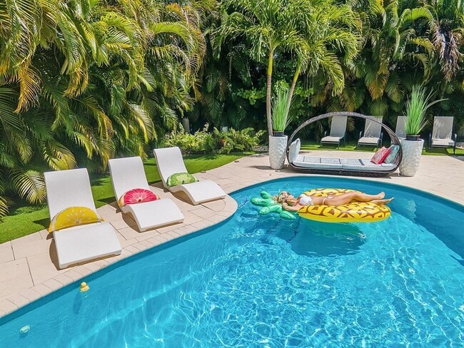 Photo - 2101 NE 15th St