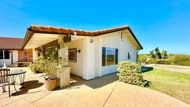 Building Photo - Lovely semi-attached, Single-Story Guest H... Rental