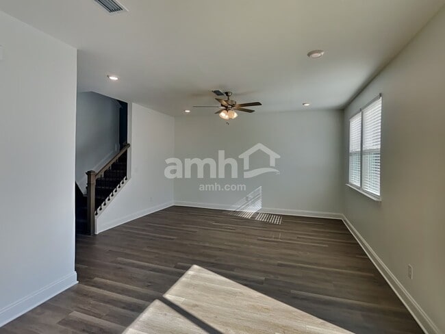 Photo - 205 Argea Dr