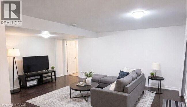 Photo - 95 Baffin Cres