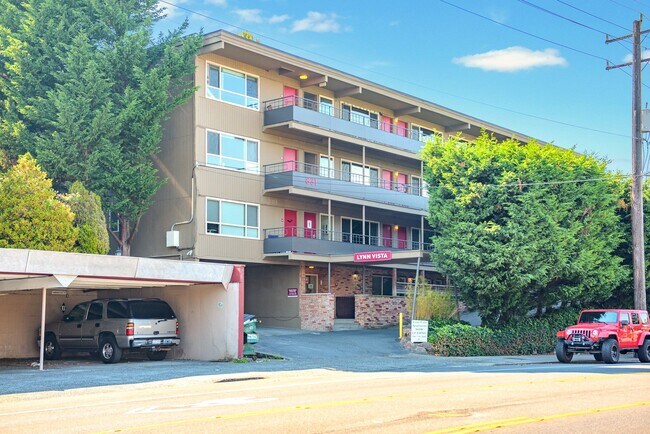North Queen Anne! Fantastic Spacious 2nd f... - North Queen Anne! Fantastic Spacious 2nd f... Apartment Unit 10