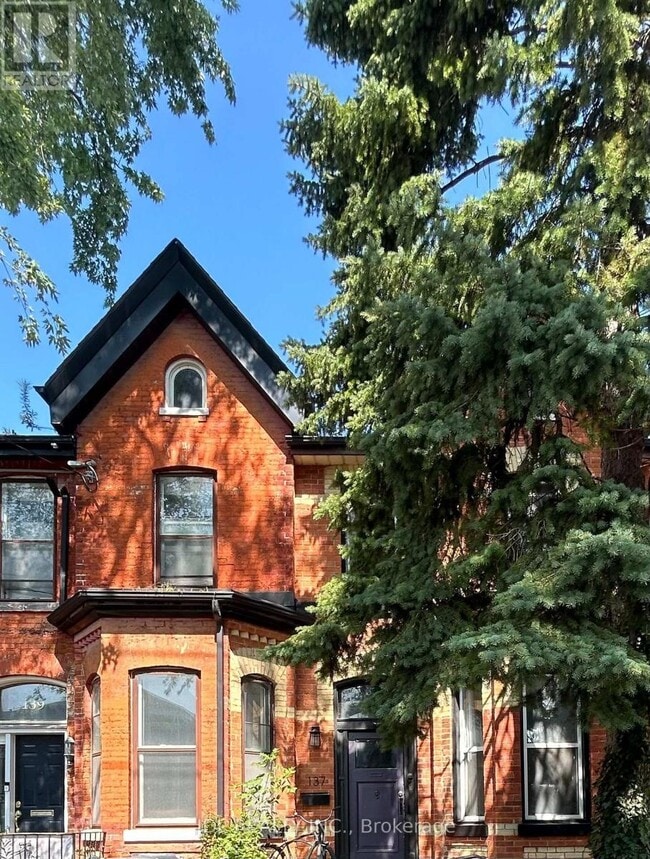 Photo - 137 Denison Ave