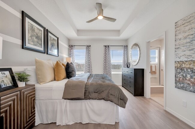 Photo - Valencia Isle