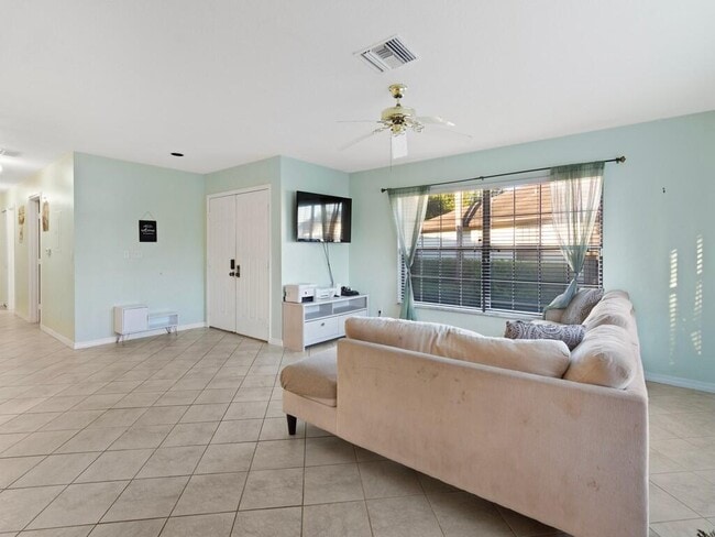 Photo - 1607 Laurel Leaf Ln