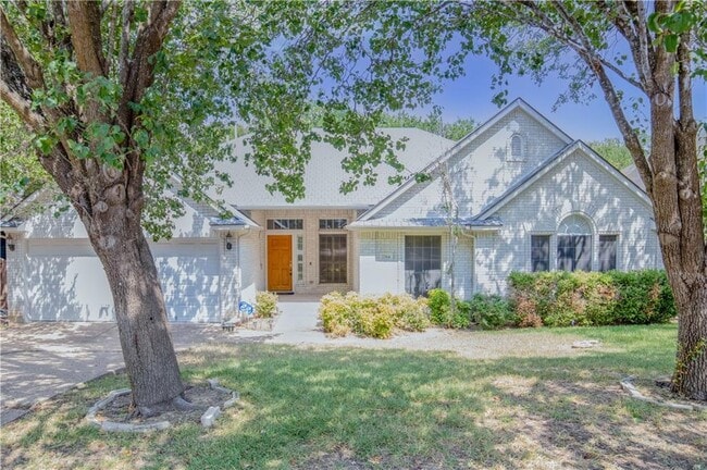 Photo - 7764 Yaupon Dr House