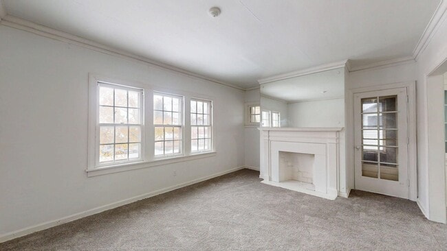 Photo - 3863 E 154th St Unidad 2