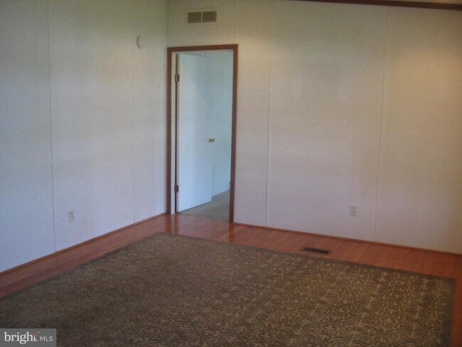 Photo - 477 Shickle Ln