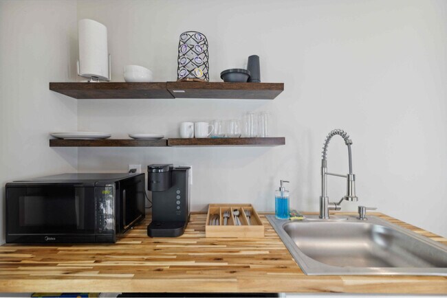 Photo - 5069 Peachtree Ave Unidad A