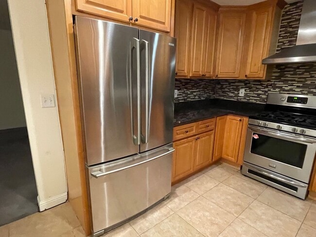 Photo - 1825 Stokes St Unit 4