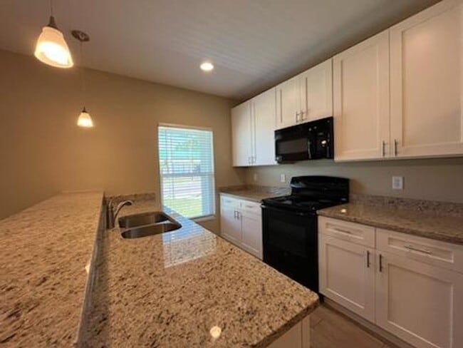 Photo - 3 Bed 2 Bath