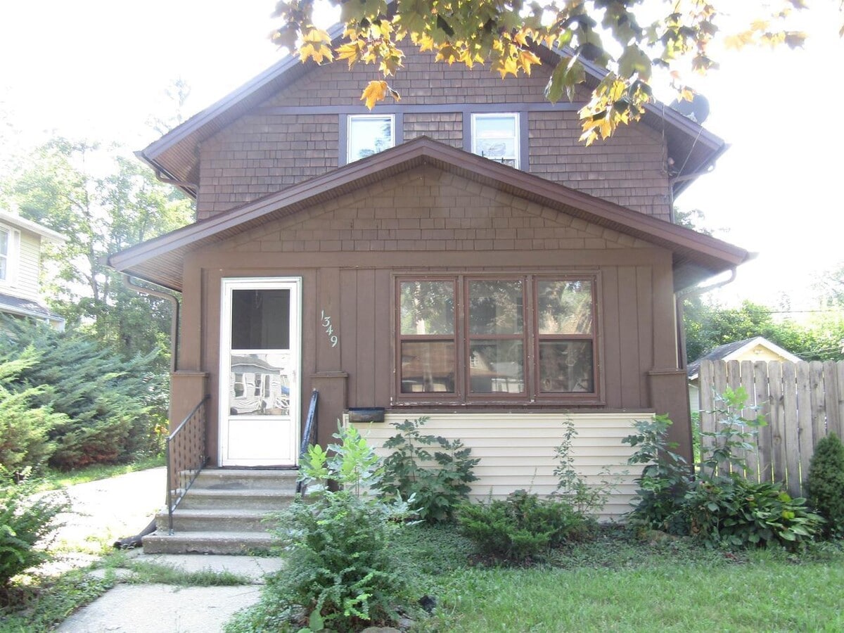 Photo - 1349 Yates Ave House